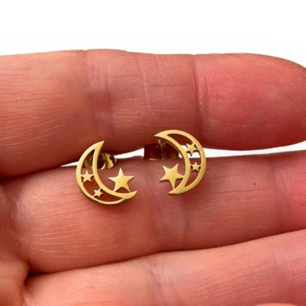 Gold Stainless steel minimalist Moon and Stars post stud Earrings / M30